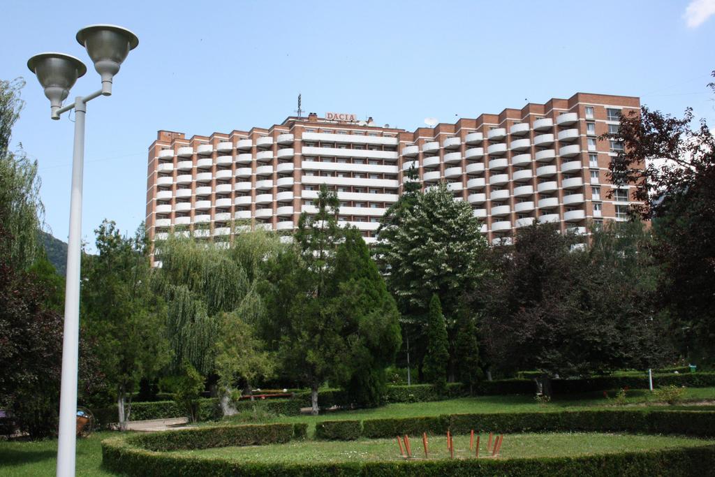 Hotel Dacia Băile Herculane Exterior foto